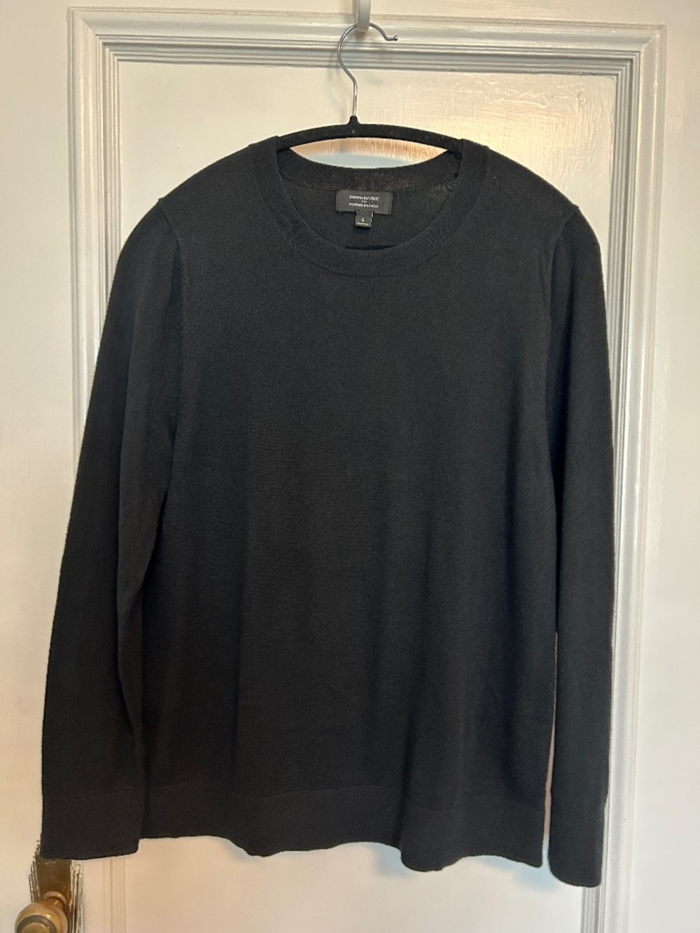 Black Banana Republic Crew Neck Long Sleeved Forever Sweater Size Large